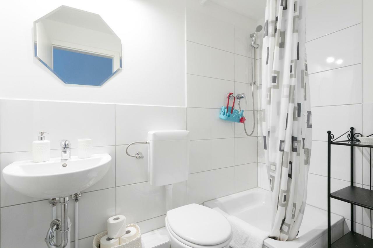 Studio Apartment For 3 Berlim Exterior foto